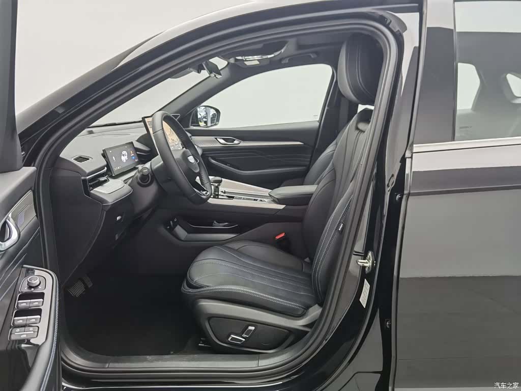 Geely Preface, 2025 10