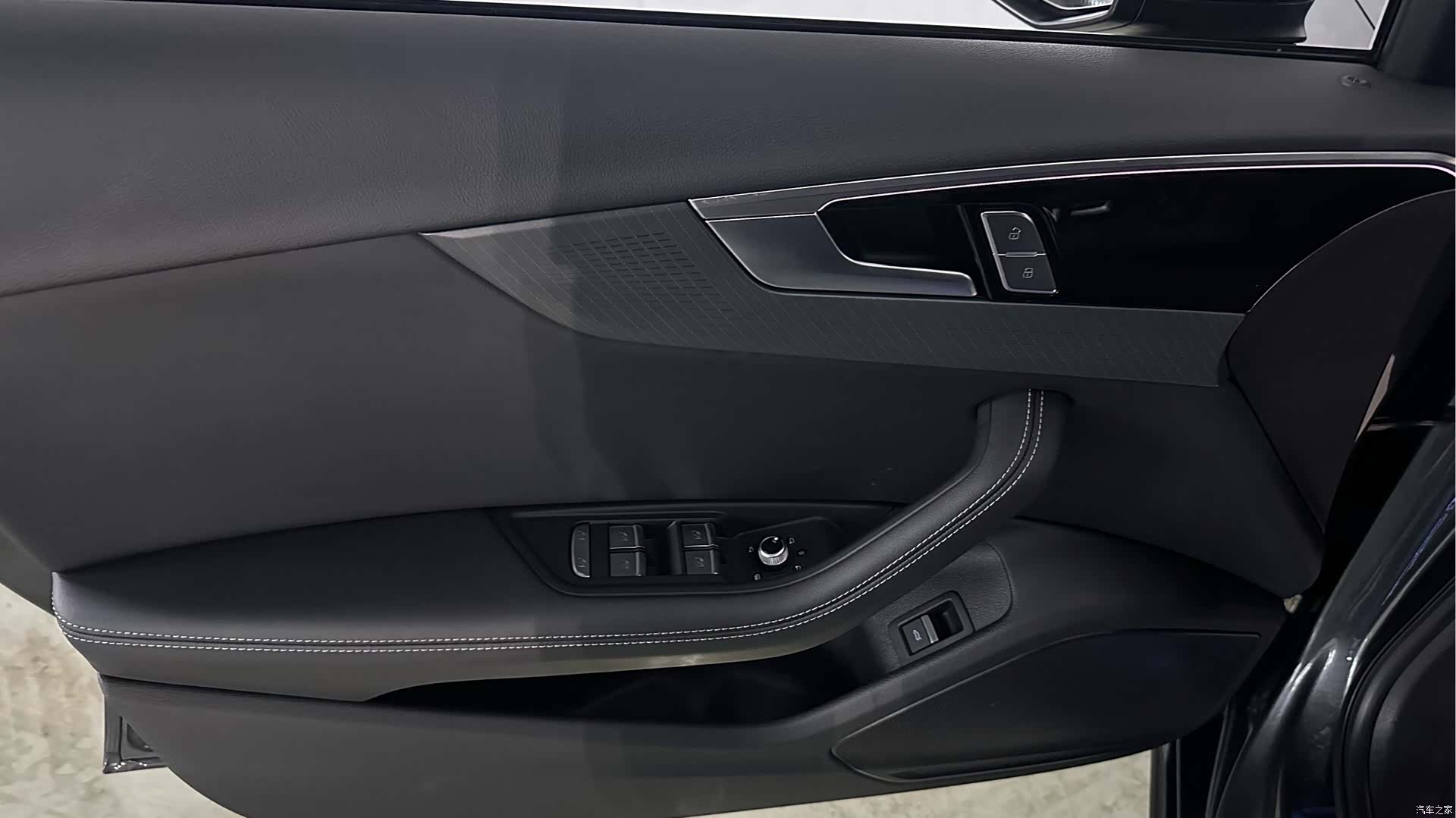 Audi A4L, 2025 12