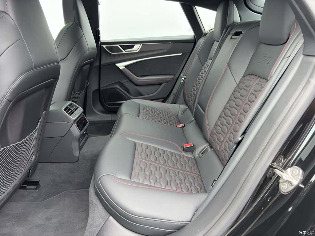 Audi RS, 2025 8