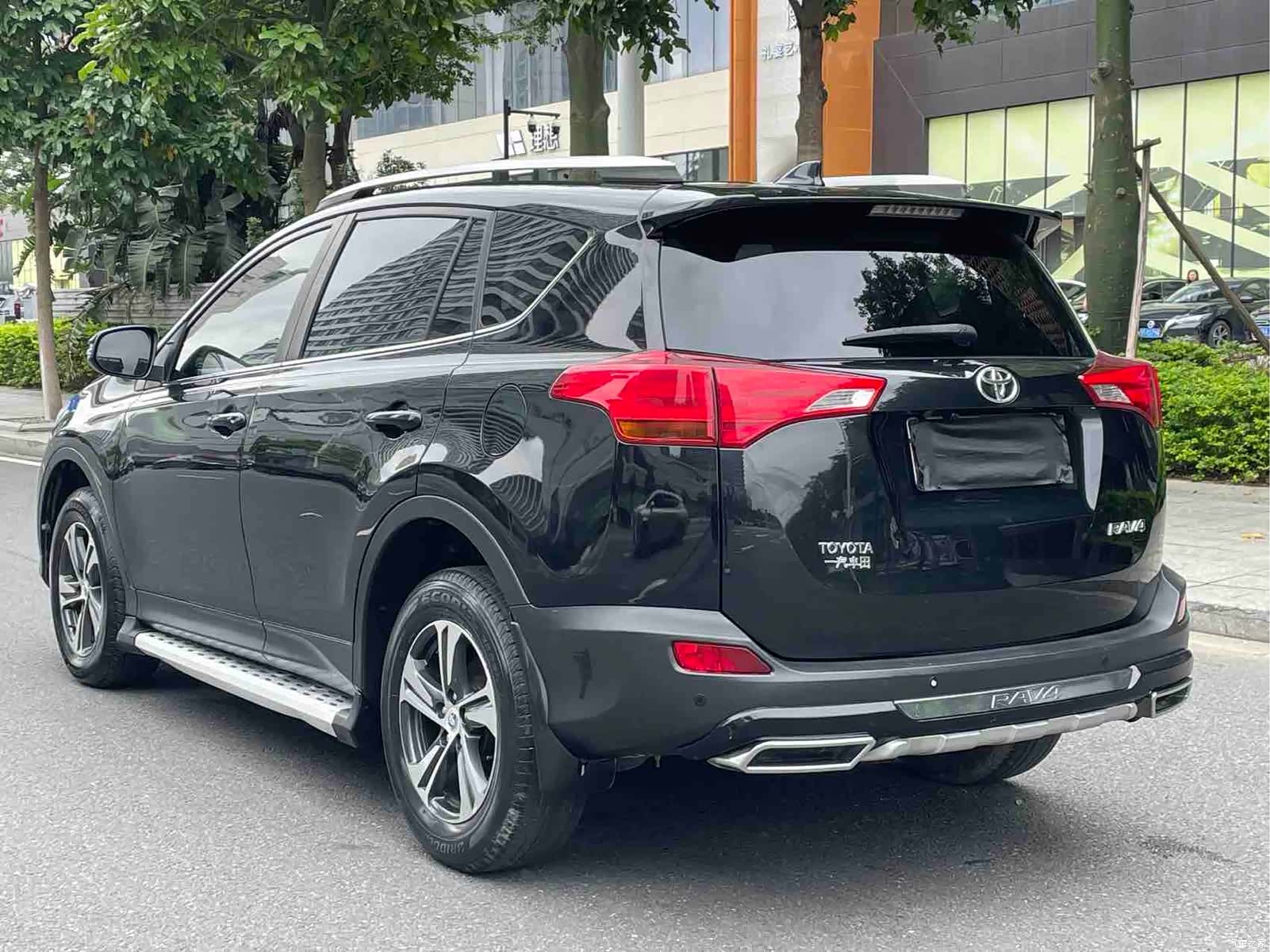 Toyota RAV4, 2016 все фото