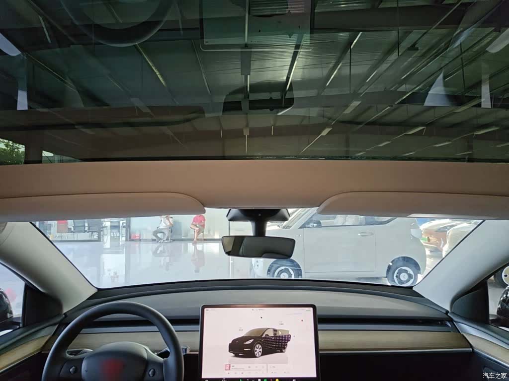 Tesla Model Y, 2023 18