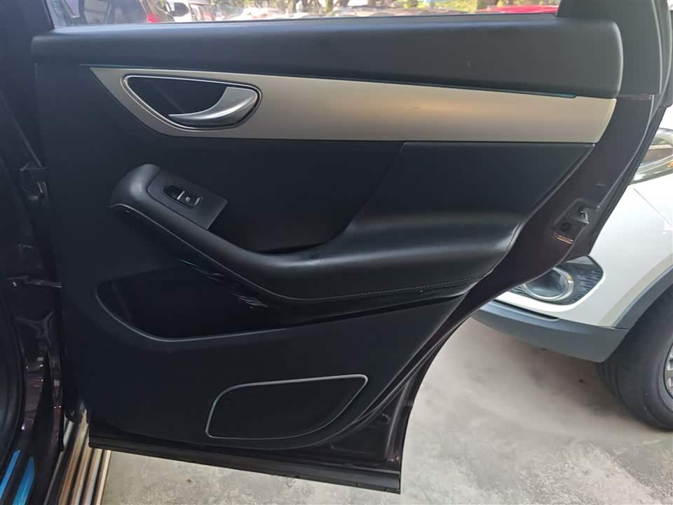 Zotye SR7 Zotye SR7