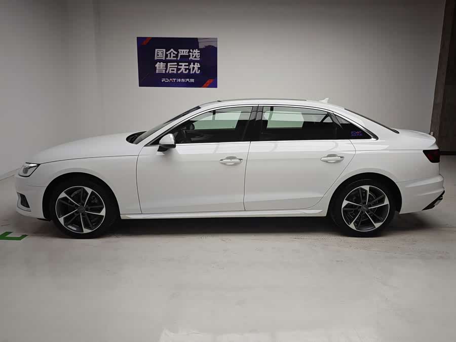 Audi A4L 2020, фото 9
