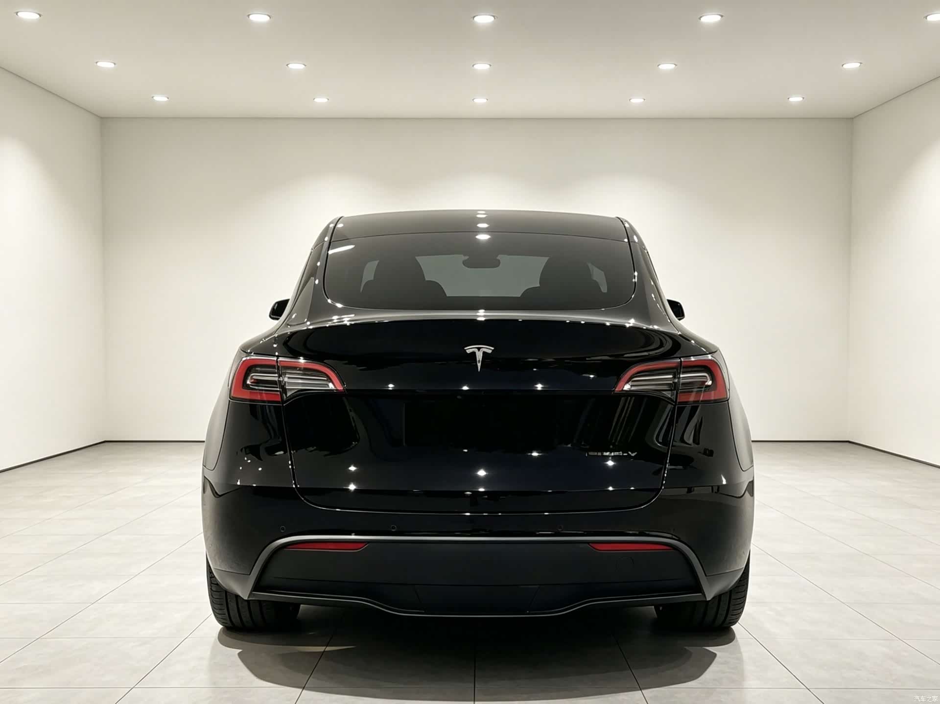 Tesla Model Y, 2023 14