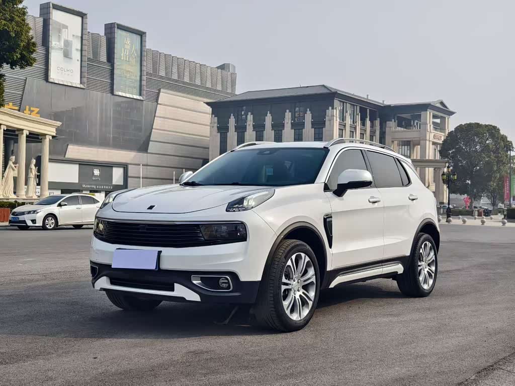 Lynk & Co 01