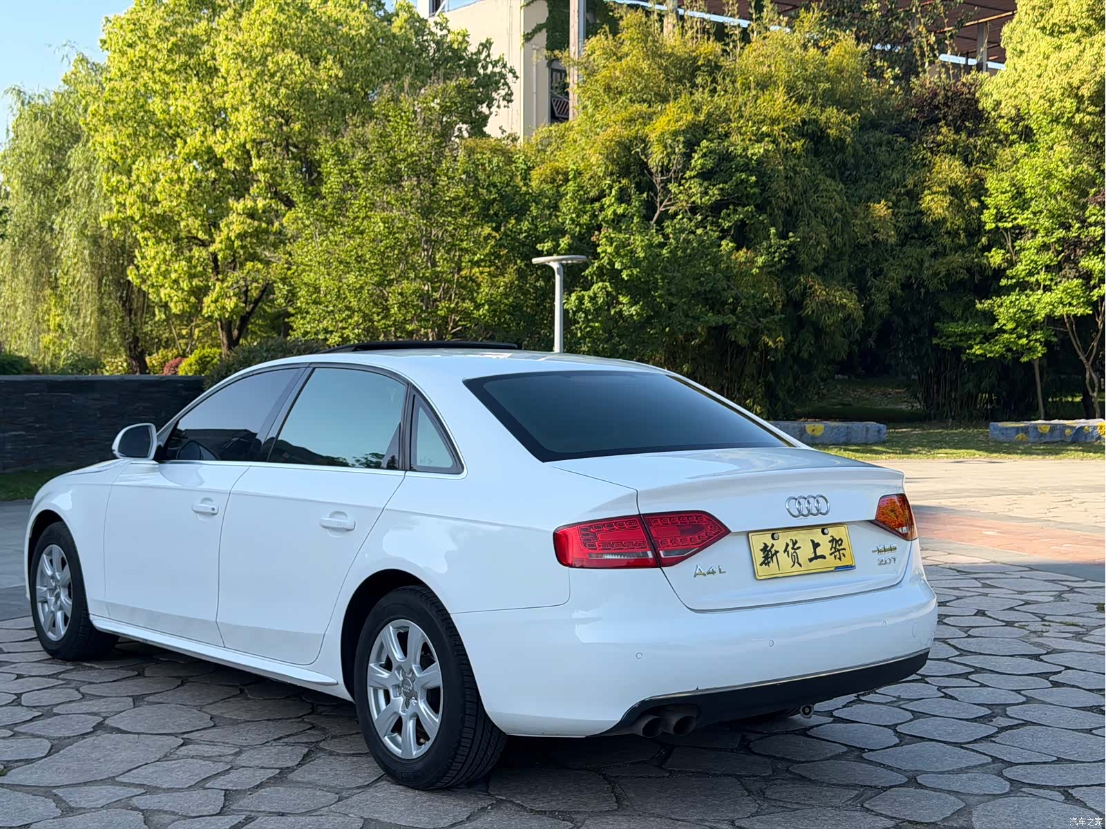 Audi A4L, 2012 13