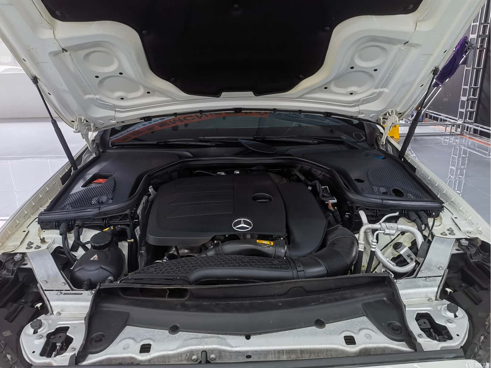 Mercedes-Benz E-Class, 2019 13