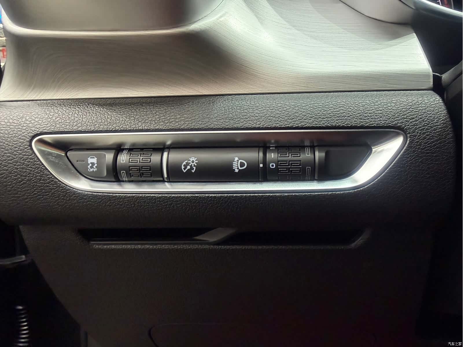 Geely Coolray, 2021 11