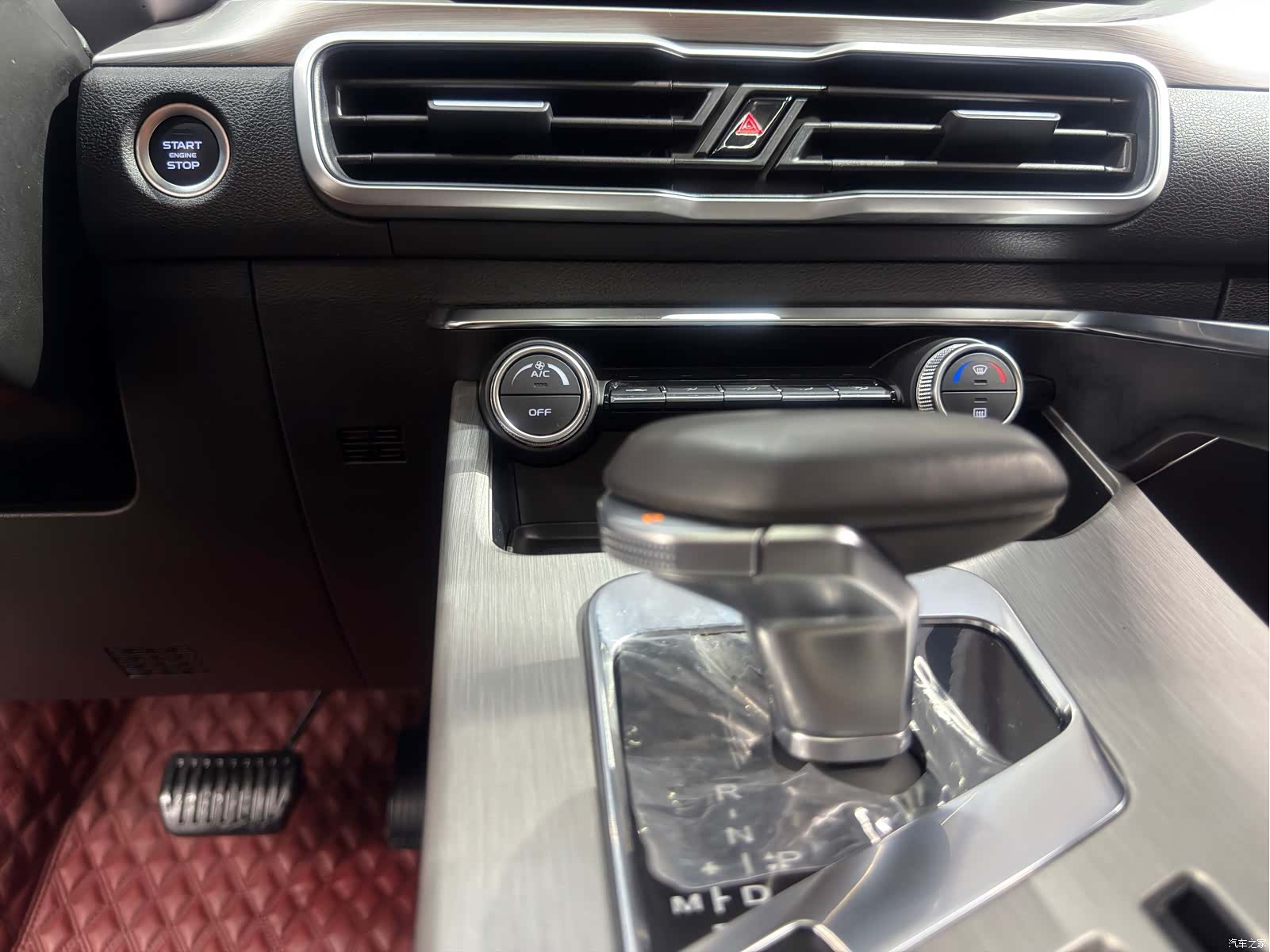 Geely Coolray, 2021 17