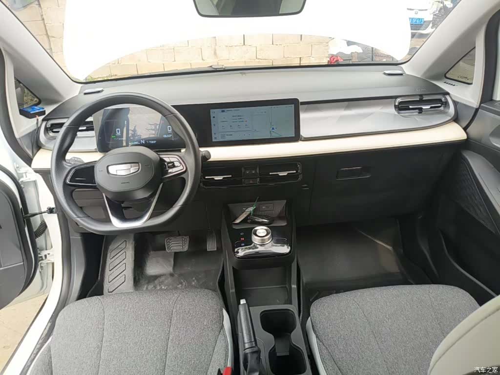 Geely E, 2024 10