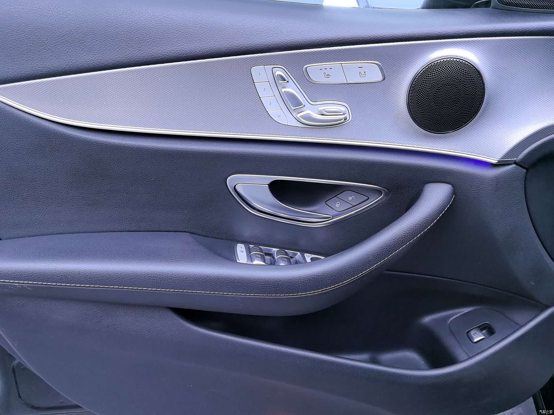 Mercedes-Benz E-Class, 2019 4
