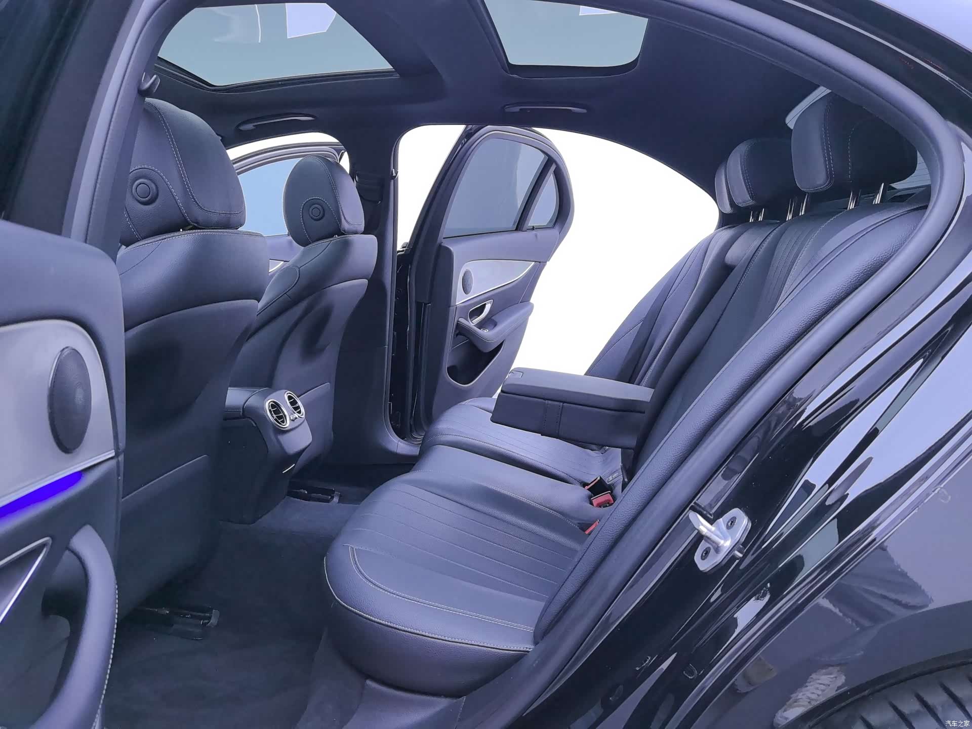 Mercedes-Benz E-Class, 2019 15