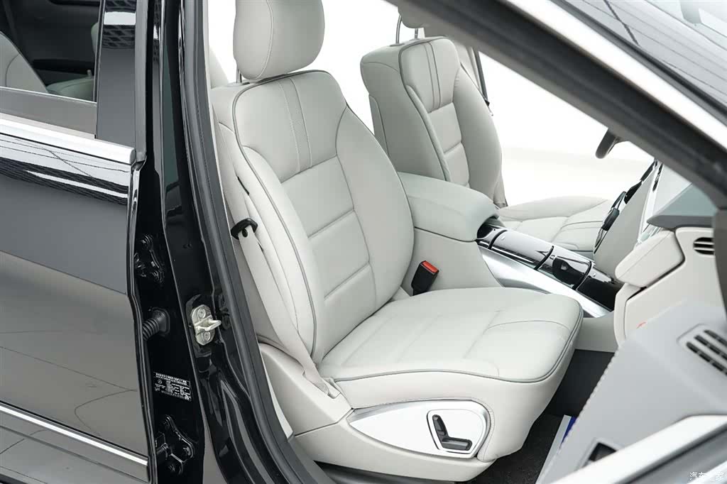 Mercedes-Benz R-Class, 2016 30