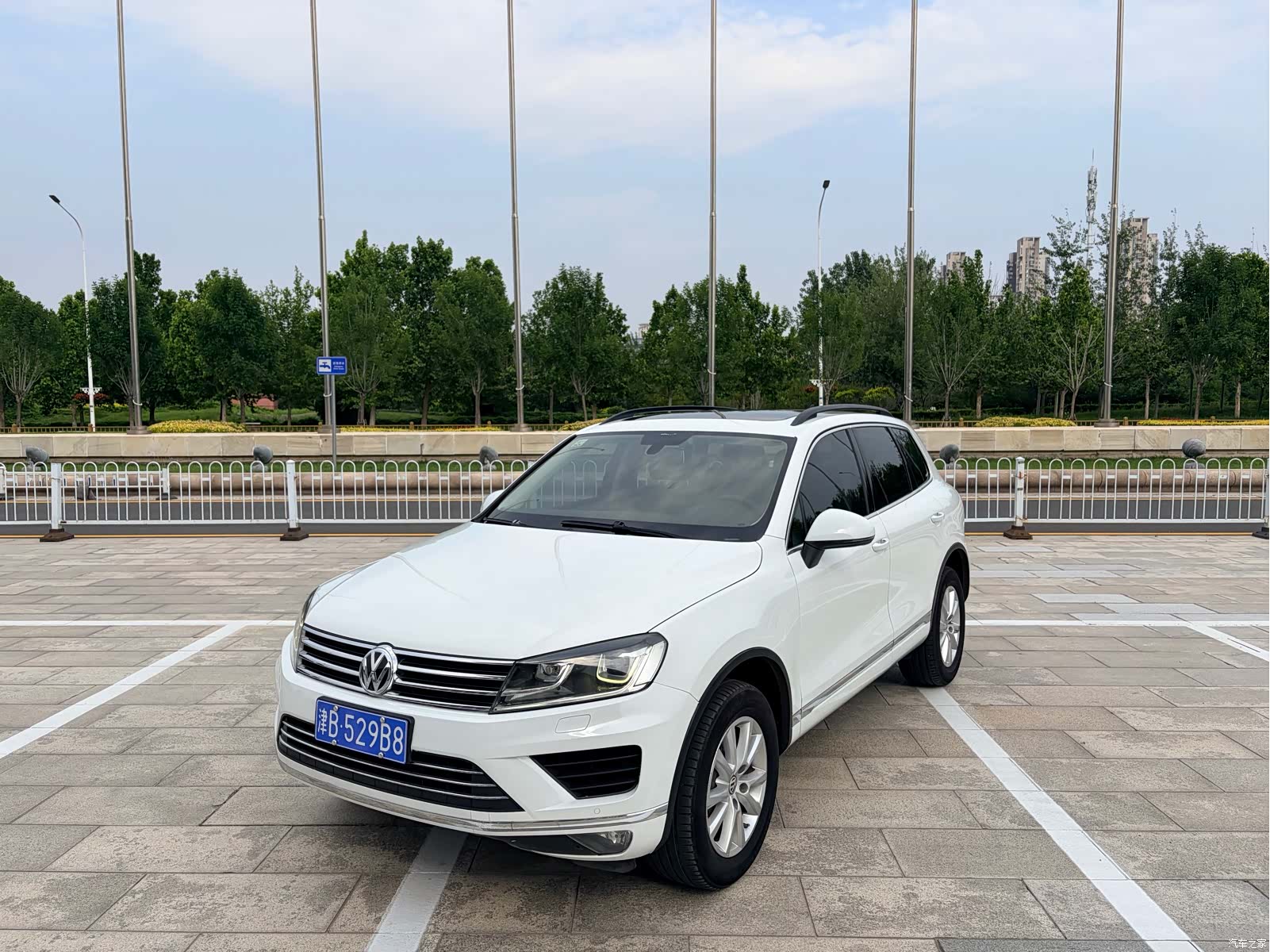 Volkswagen Touareg, 2016 1