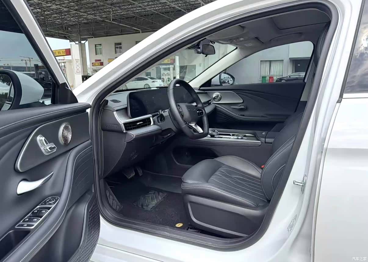 Chery Arrizo 8, 2023 4