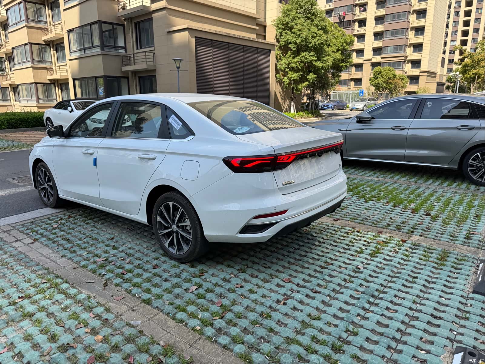 Geely Emgrand, 2025 7
