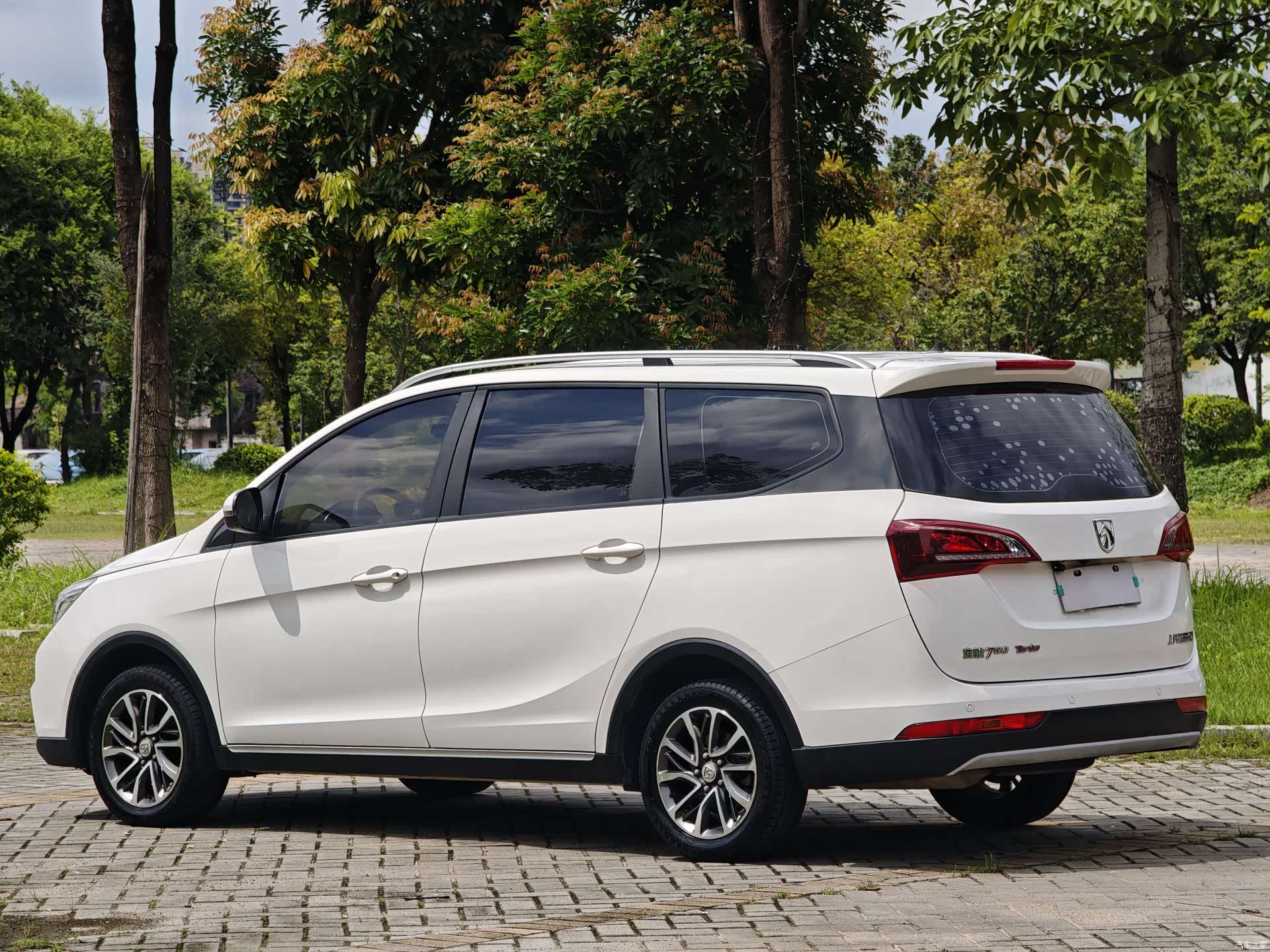 Wuling 730, 2019 18