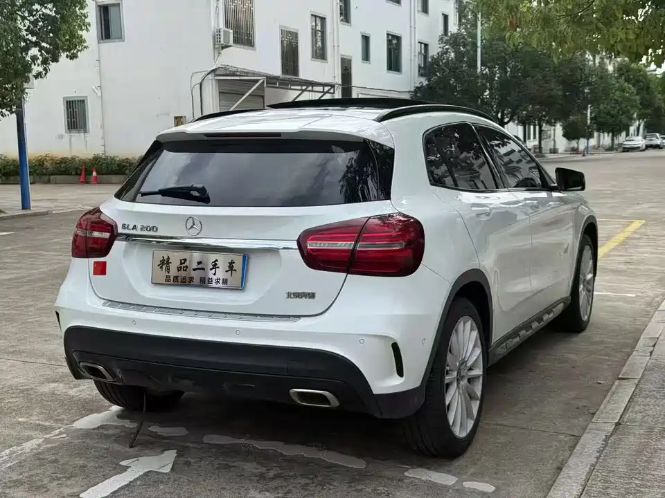 Mercedes-Benz GLA
