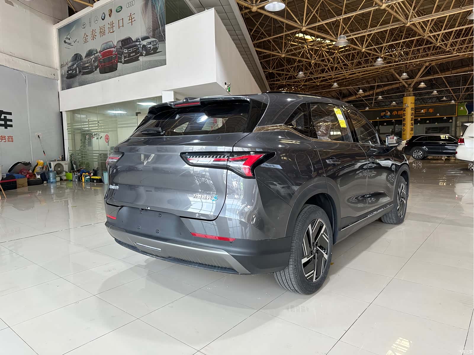 Wuling Starlight, 2026 13