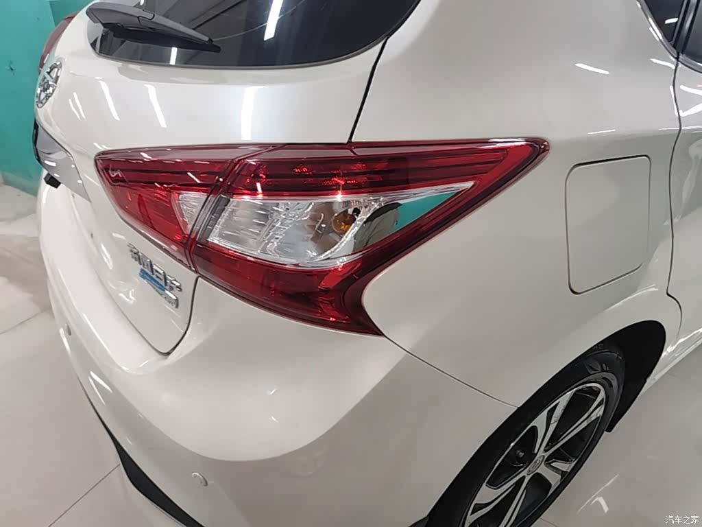 Nissan Tiida, 2016 8