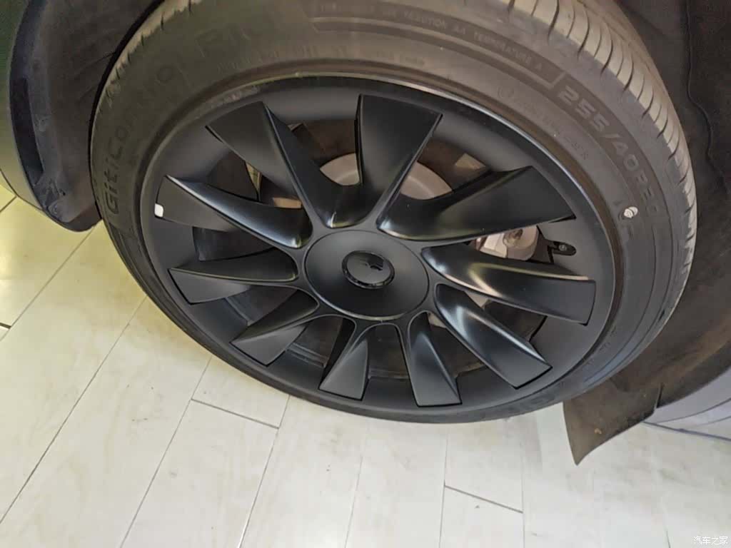 Tesla Model Y, 2021 23