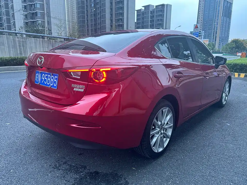 Mazda 3 Angkesaila