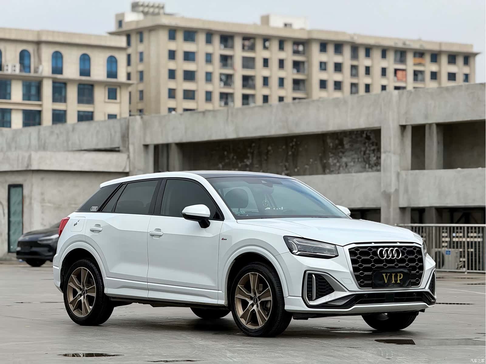 Audi Q2L, 2021 3