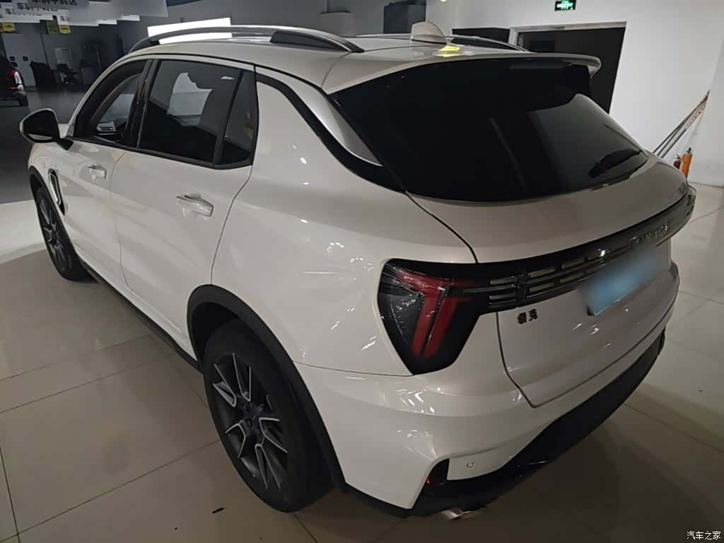 Lynk & Co 01, 2023 все фото