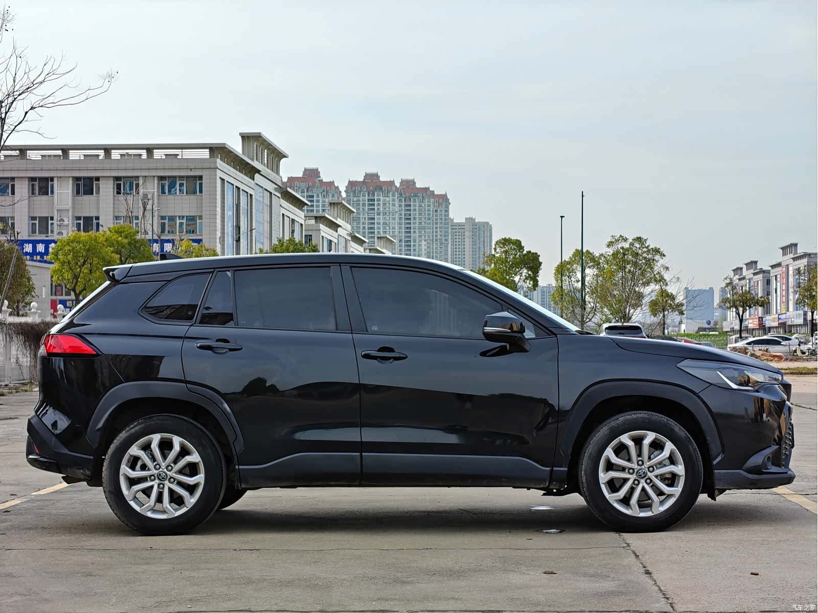 Toyota Frontlander, 2023 28