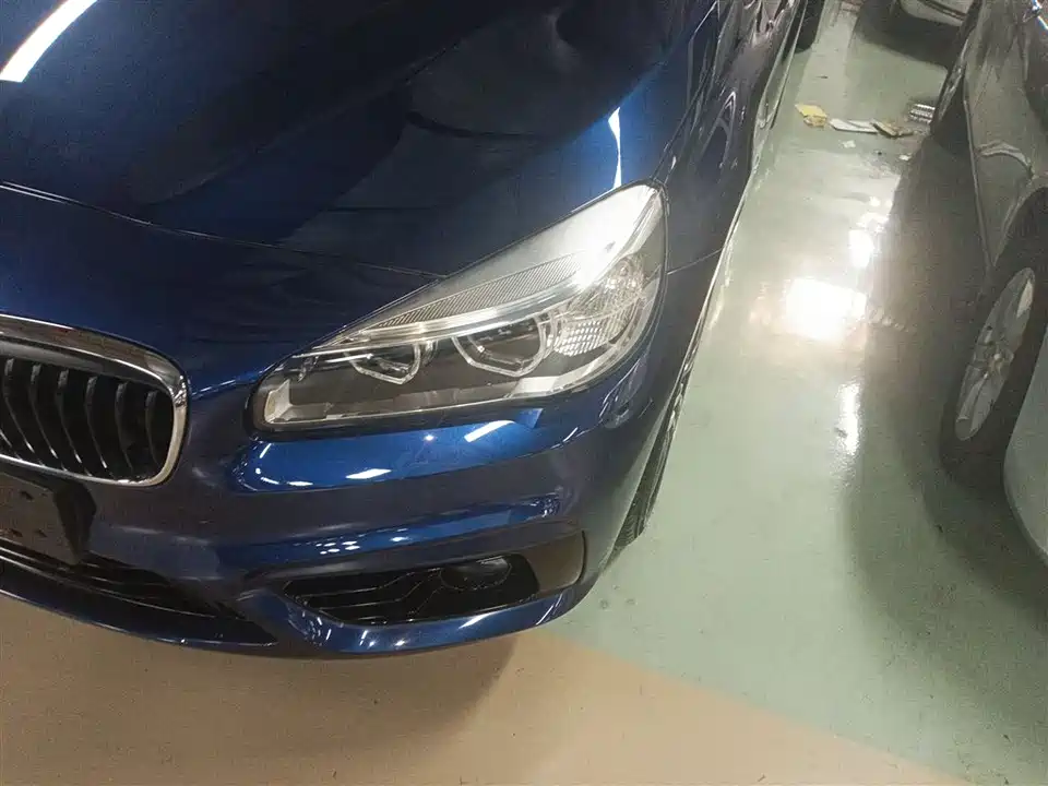 BMW 2 series station wagon