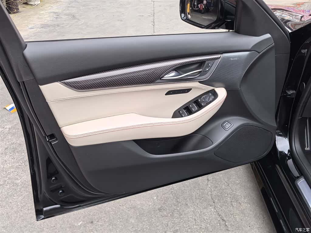 Cadillac CT5, 2025 10