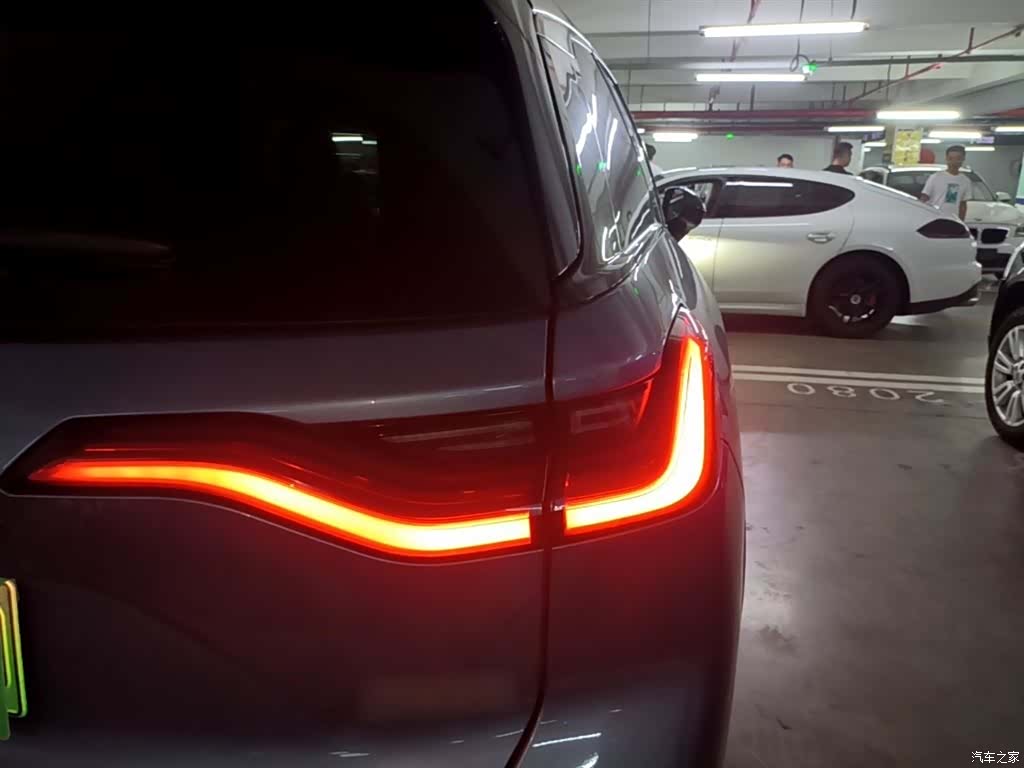 NIO ES8, 2021 8