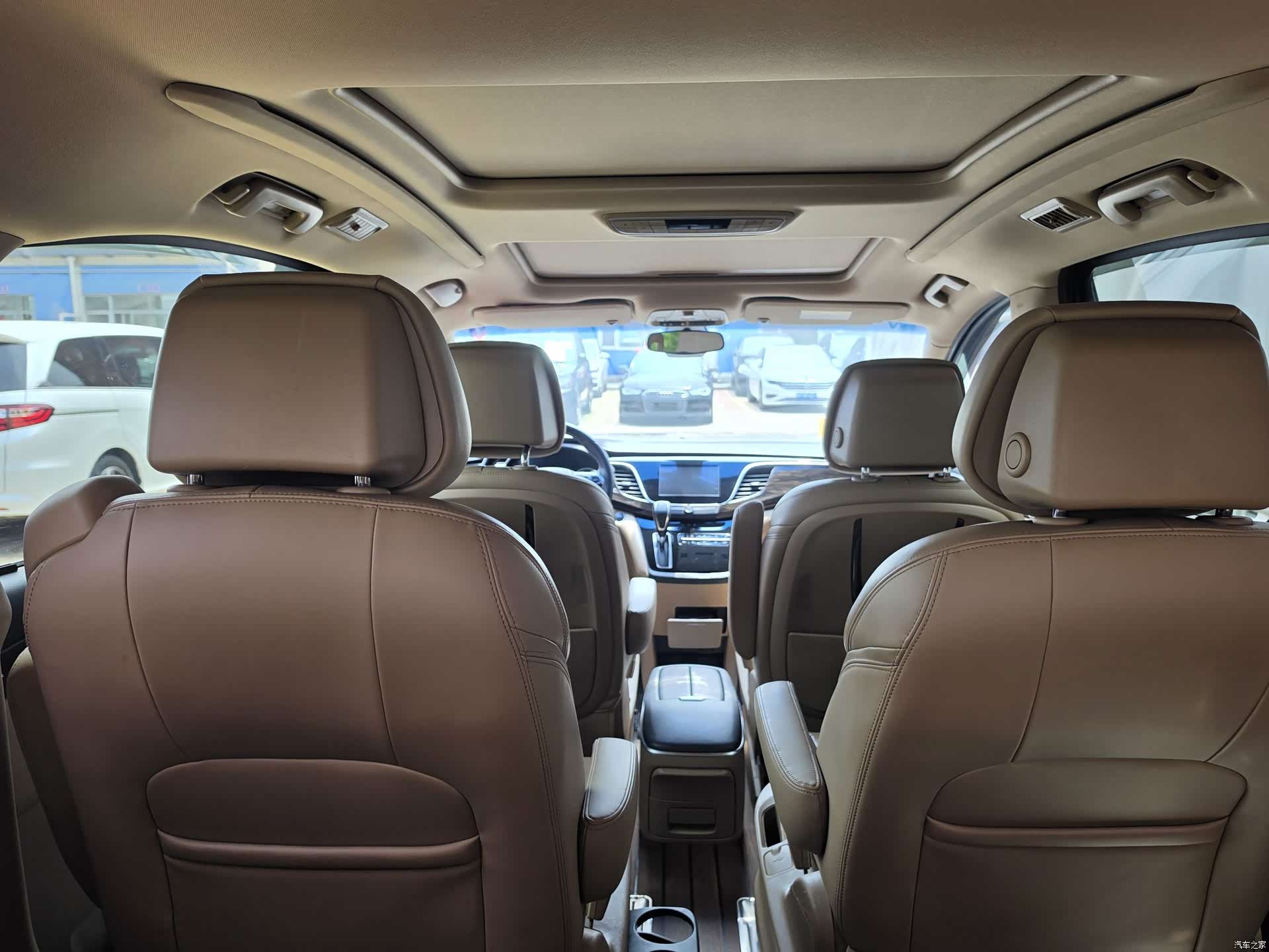 Buick GL8, 2017 12