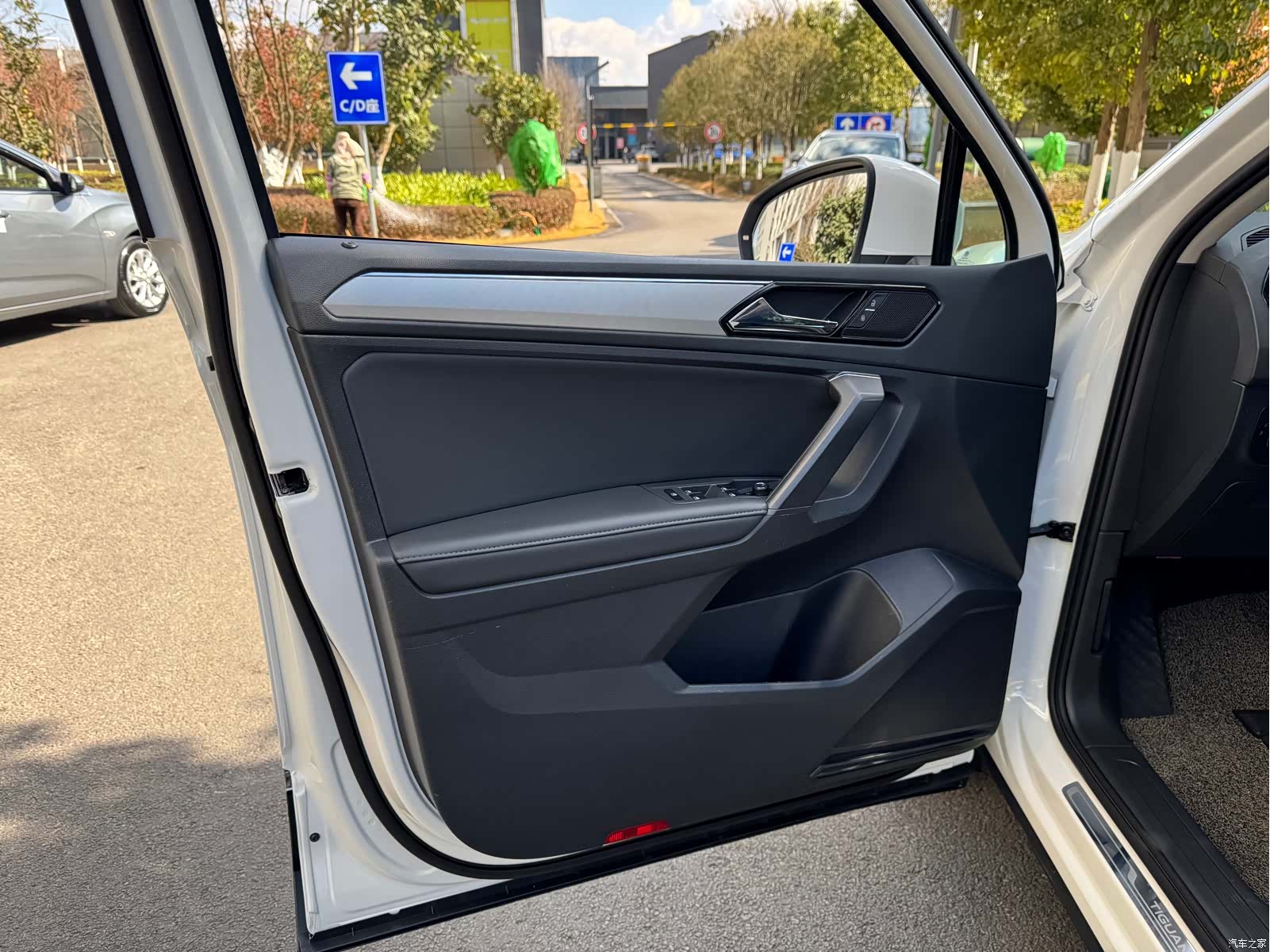 Volkswagen Tiguan L, 2021 9
