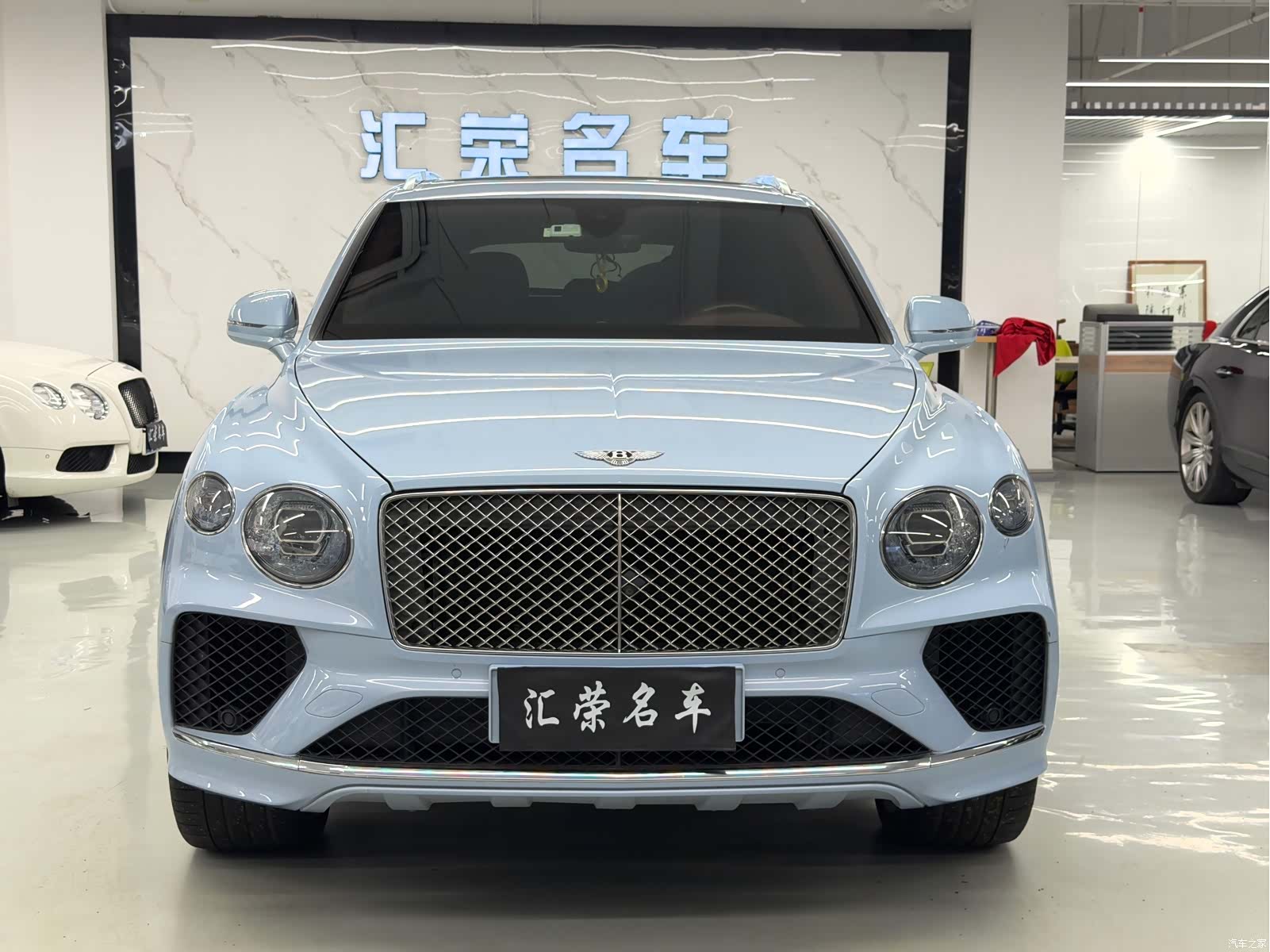 Bentley Bentayga, 2022 2