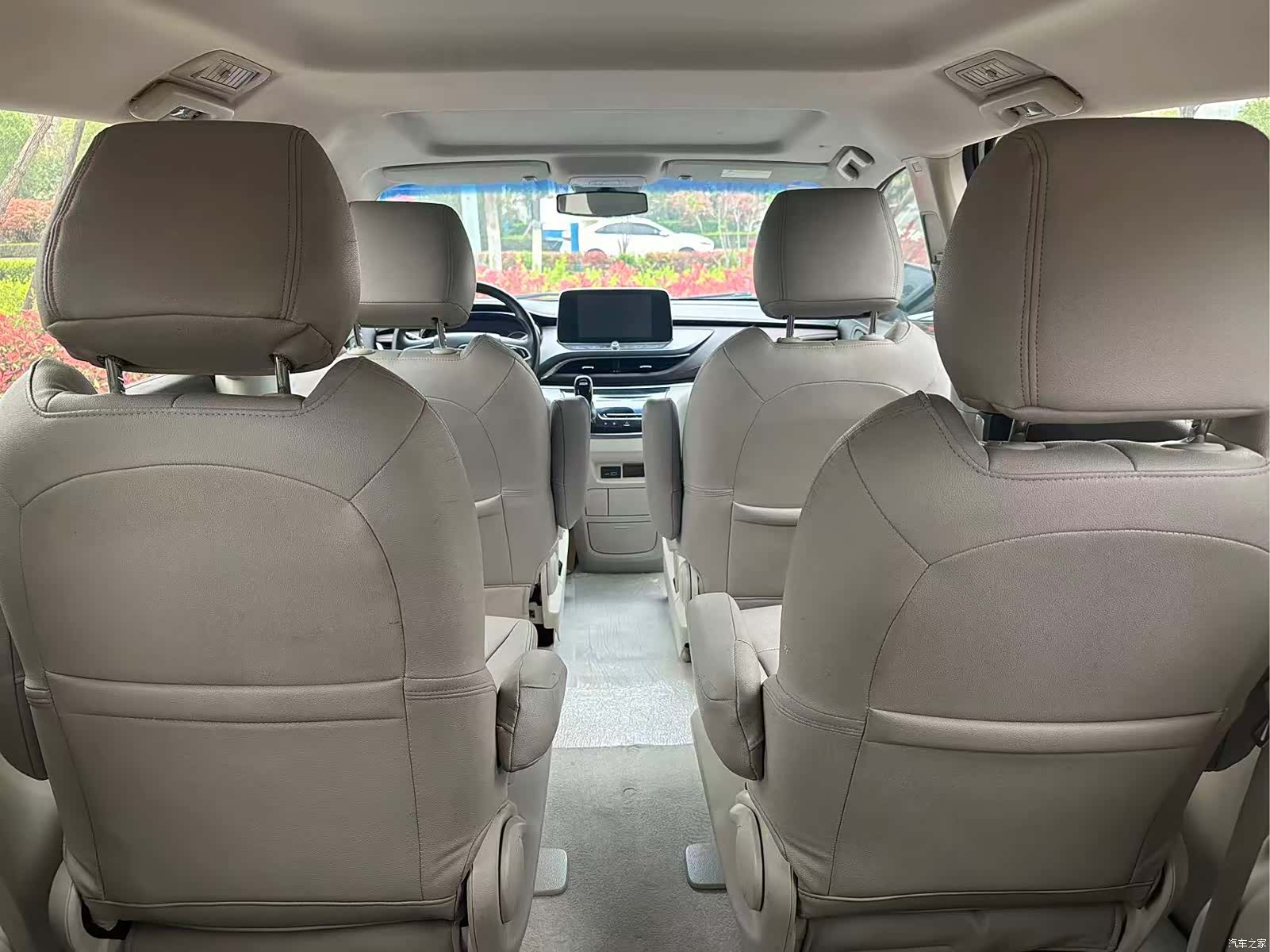 Buick GL8, 2021 11