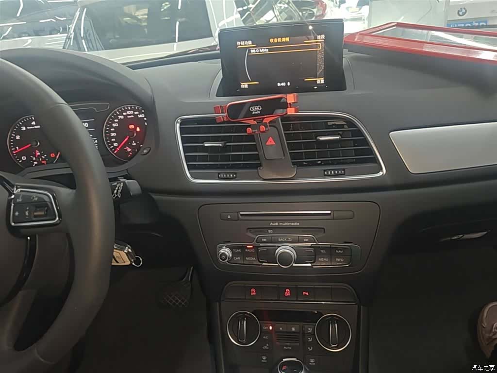 Audi Q3, 2019 13