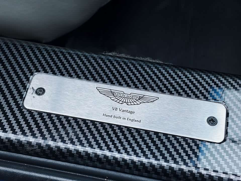 Aston Martin V8 Vantage