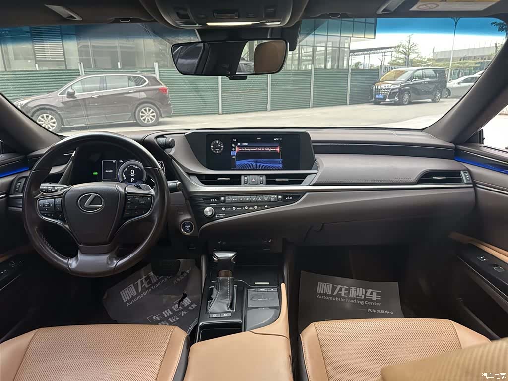 Lexus ES, 2021 11