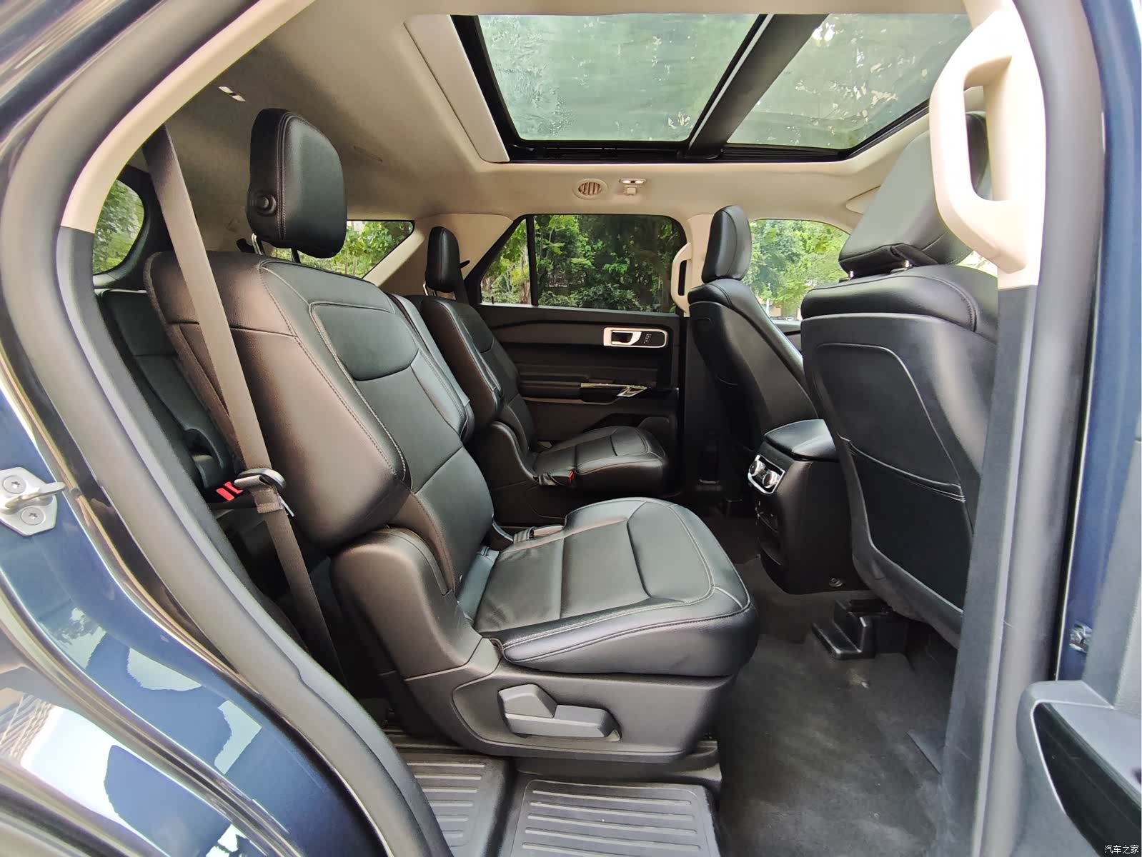 Ford Explorer, 2021 8
