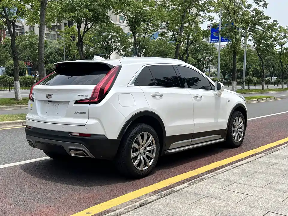 Cadillac XT4