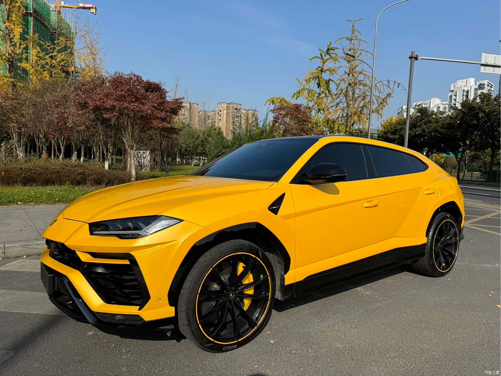 Lamborghini Urus, 2022 1