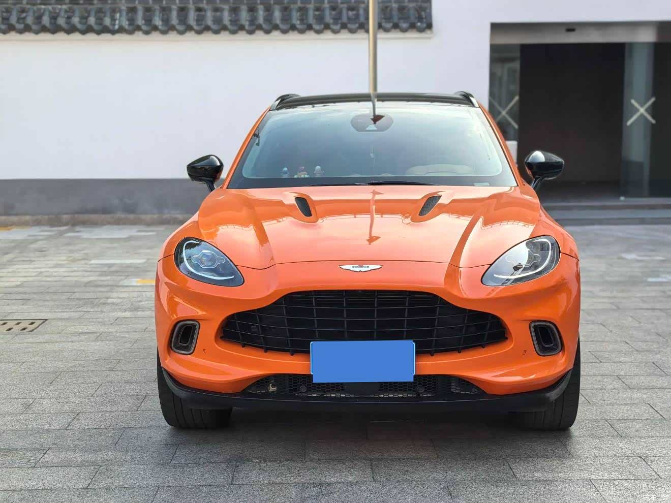 Aston Martin DBX, 2021 2