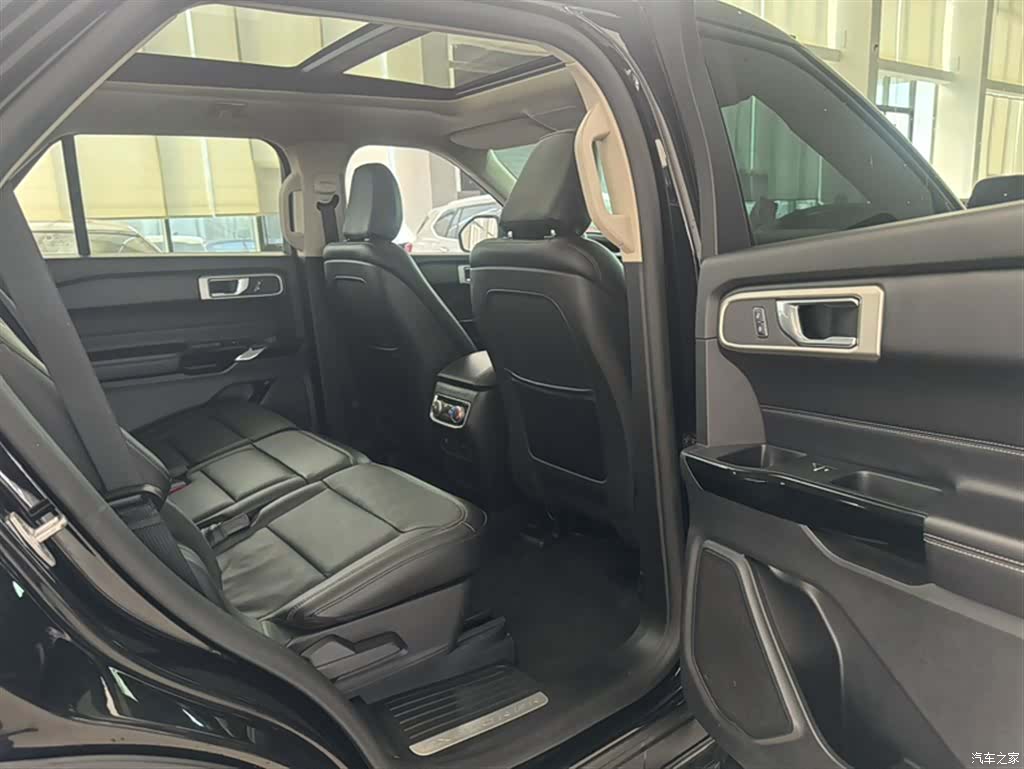 Ford Explorer, 2021 2