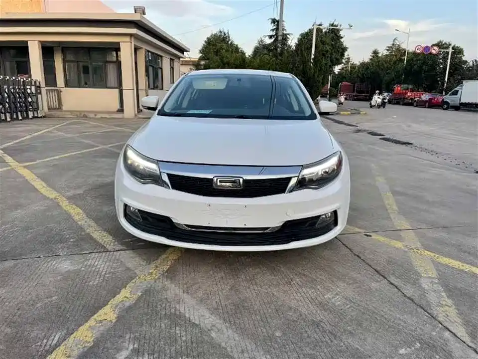 Qoros 3