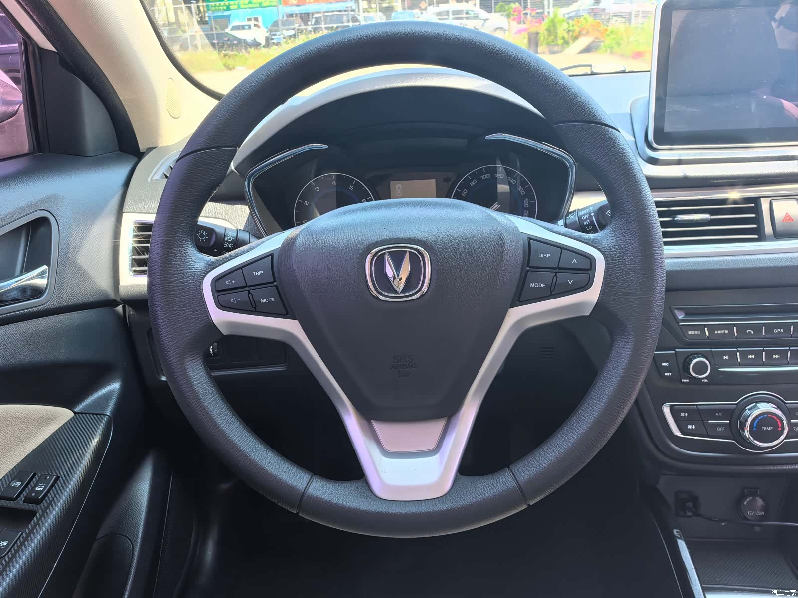 Changan V7, 2017 7