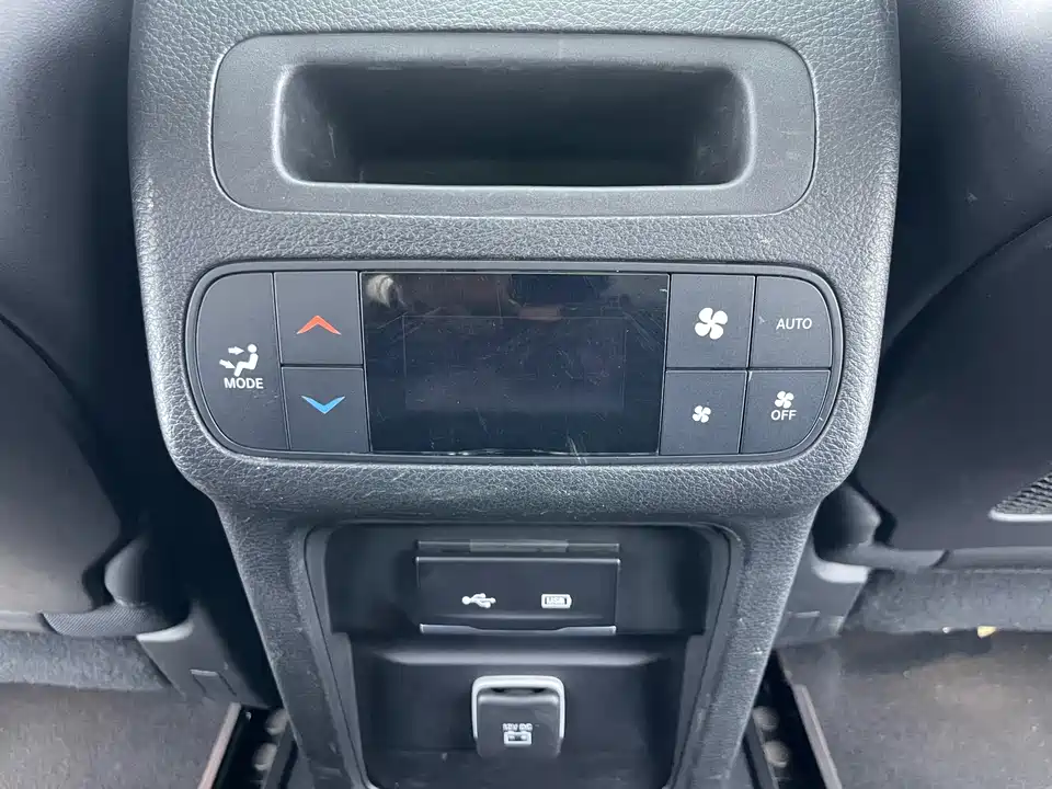 Jeep Grand Commander