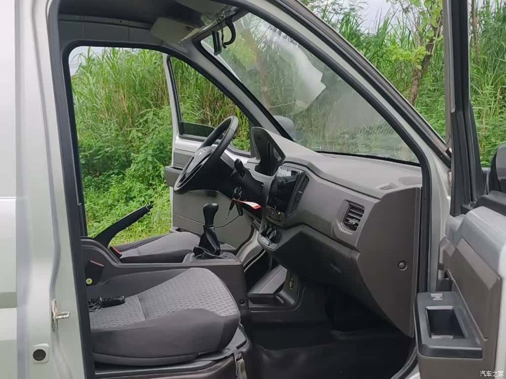 Wuling L3C, 2022 6