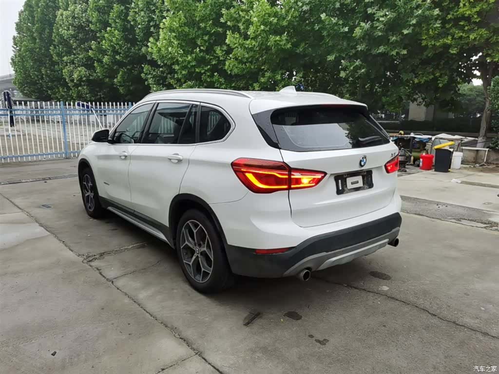 BMW X1, 2018 все фото