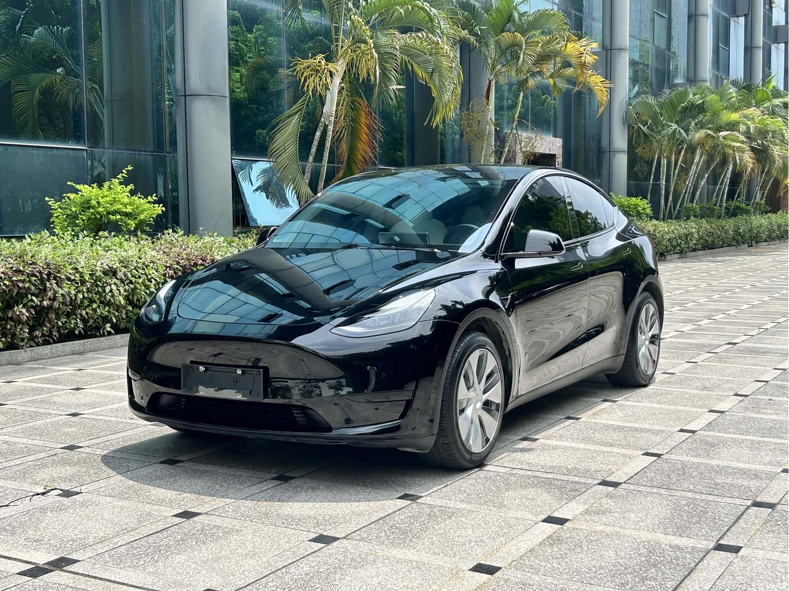 Tesla Model Y, 2022 1